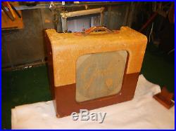 1960's Vintage Guild Corporation Vintage Tube Amp Amplifier 2 tone