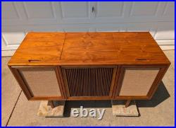 Drexel Declaration Motorola Stereo Console Record Player SK52W 1961 All-tube Drexel Declaration Motorola Stereo Console Record Player SK52W 1961 All-tube