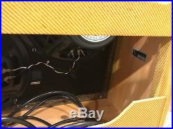 FENDER CUSTOM 57 TWIN TWEED Guitar Amp Very Clean Condition Vintage Vacuum Tubes