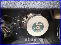 Fender Twin Reverb Silverface withMaster Volume+Footswitch & Case-Vintage Tube Amp Fender Twin Reverb Silverface withMaster Volume+Footswitch & Case-Vintage Tube Amp