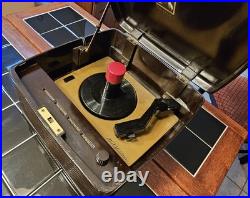 RCA 45-EY-3 Automatic Record Changer, 45 RPM withBuilt-In Tube Amp, Fully Restored