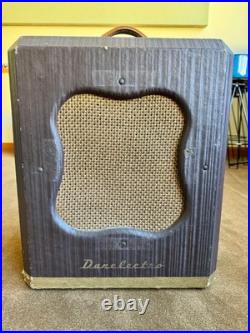 Rare Vintage 1949 Danelectro Envoy Tube Amp. AC/DC. Brown Cab