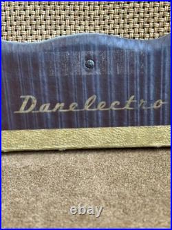Rare Vintage 1949 Danelectro Envoy Tube Amp. AC/DC. Brown Cab