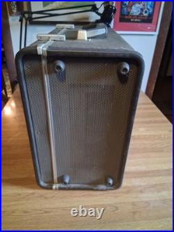 VINTAGE Ampex TUBE Speaker Amplifier Model A-692 POWERS UP