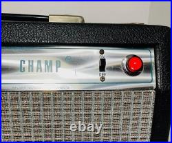 Vintage 1970's Fender Silverface Champ Tube Guitar Amplifier Vintage 1970's Fender Silverface Champ Tube Guitar Amplifier