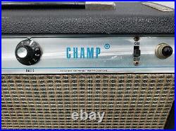 Vintage 1971 Fender Champ Silverface Tube Guitar Amp A31589