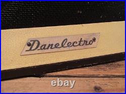 Vintage DANELECTRO CORPORAL Model 32 Tube Guitar Amp WORKS GREAT