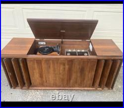 Vintage MCM ZENITH Tube Console Stereo Record Player 1970 The Milan +BlueTooth