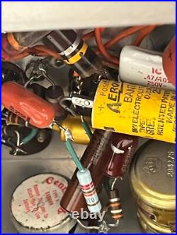 Vintage TUBE Amplifier comes as shown parts only