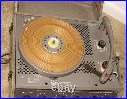 WithPlaying Video Vintage Newcomb TR-1640M Tube Amplifier 4 Speed Record Player