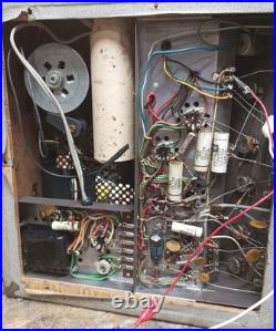 WithPlaying Video Vintage Newcomb TR-1640M Tube Amplifier 4 Speed Record Player