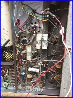 WithPlaying Video Vintage Newcomb TR-1640M Tube Amplifier 4 Speed Record Player